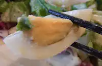 ガスト　海老アボカドとケールのサラダ
